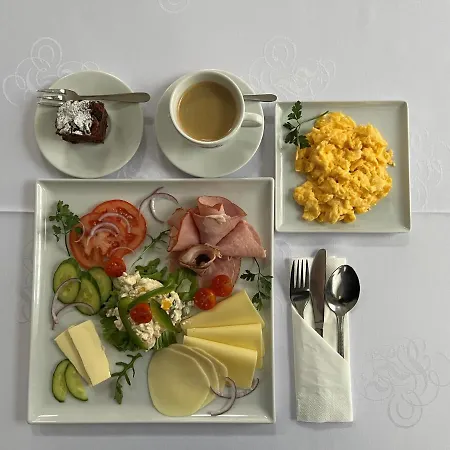 弗克拉酒店 贾乌多沃